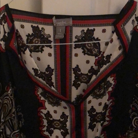 Chico’s Travelers size 1 blouse 3/4 length sleeves - Picture 3 of 5